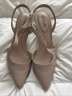 Life Stride Pointed Slingback Pumps in Blush